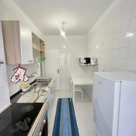 Aconchego Proximo Ao Aeroporto * Lissabon