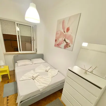 Aconchego Proximo Ao Aeroporto * Lisbon