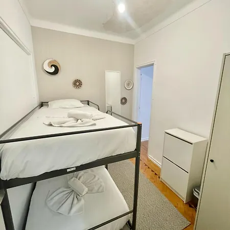 Aconchego Proximo Ao Aeroporto * Lisbon