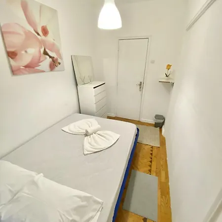 Aconchego Proximo Ao Aeroporto * Lisbon
