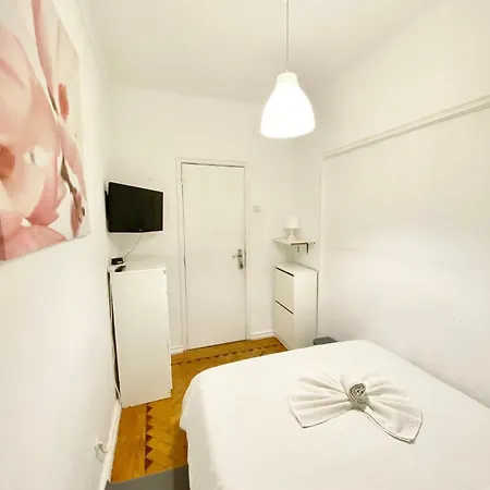 Aconchego Proximo Ao Aeroporto Pensión Lisboa